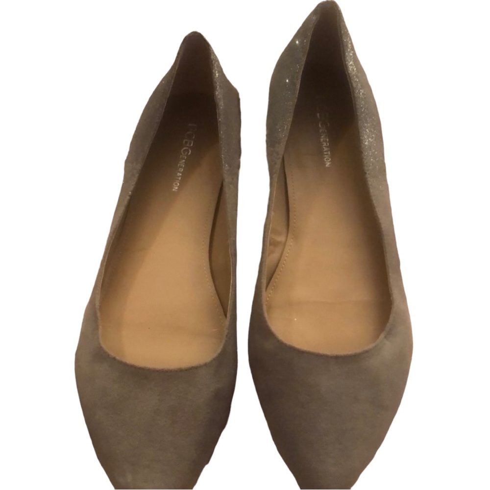 BCBGeneration size 10 silver / gray Suede flats with sparkle at heel